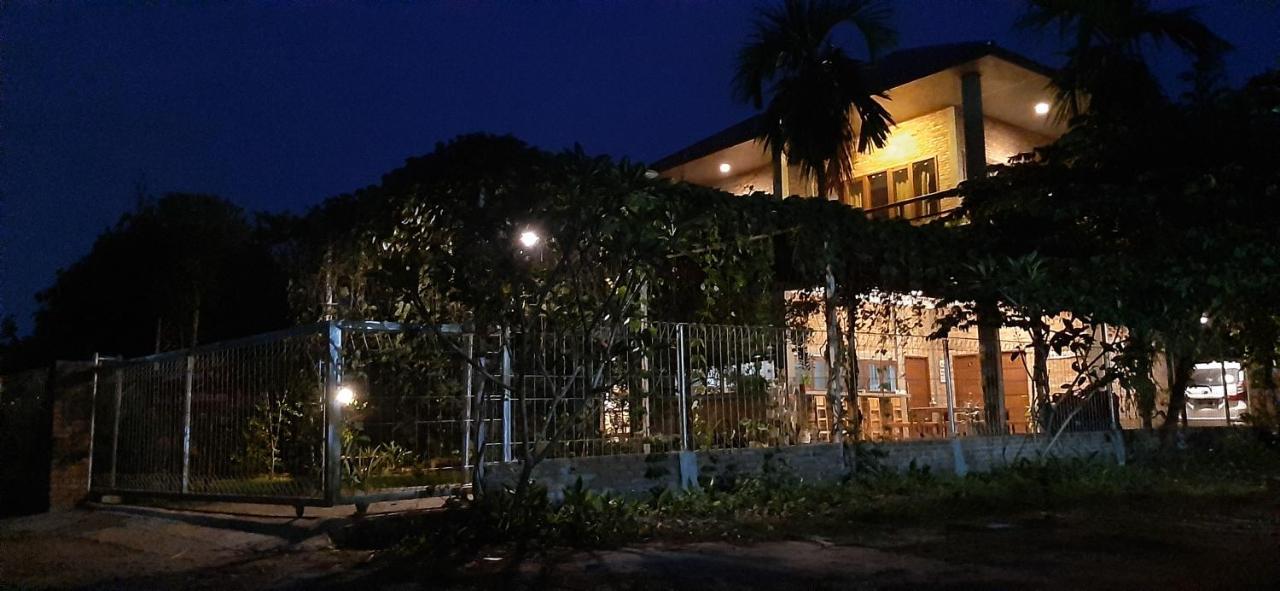 מדאן Bua Guest House מראה חיצוני תמונה