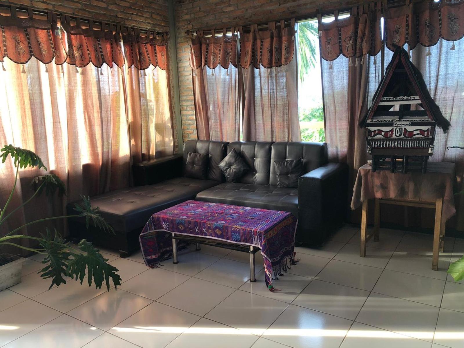 מדאן Bua Guest House מראה חיצוני תמונה