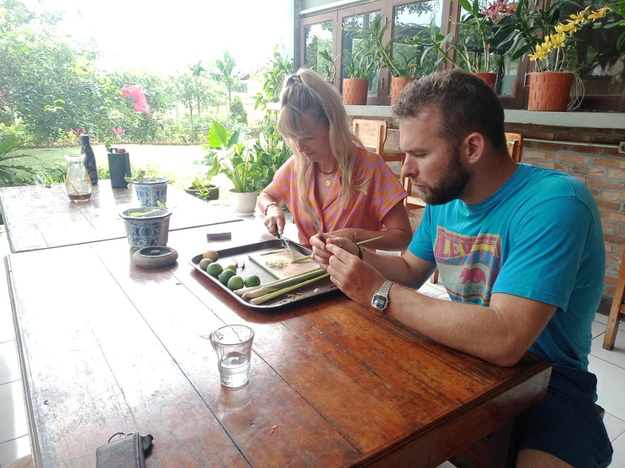 מדאן Bua Guest House מראה חיצוני תמונה