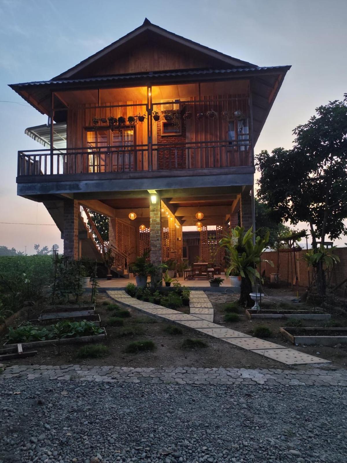 מדאן Bua Guest House מראה חיצוני תמונה