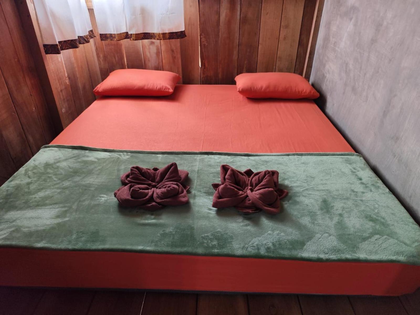 מדאן Bua Guest House מראה חיצוני תמונה